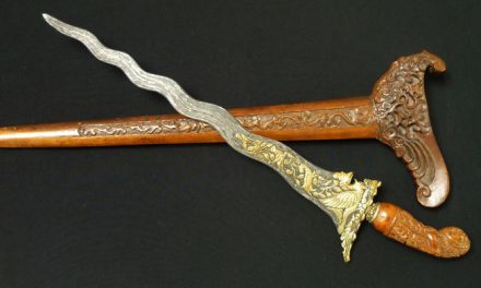 Senjata Tradisional Indonesia Yang Berbentuk Keris