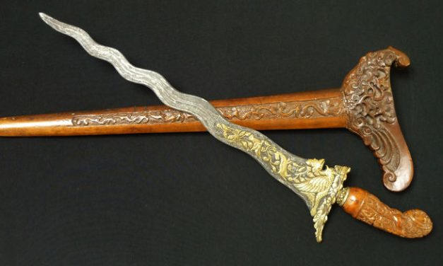 Senjata Tradisional Indonesia Yang Berbentuk Keris