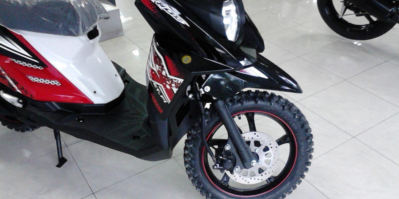 Permukaan Tapak Ban Yang Berbentuk Petak Dan Menonjol