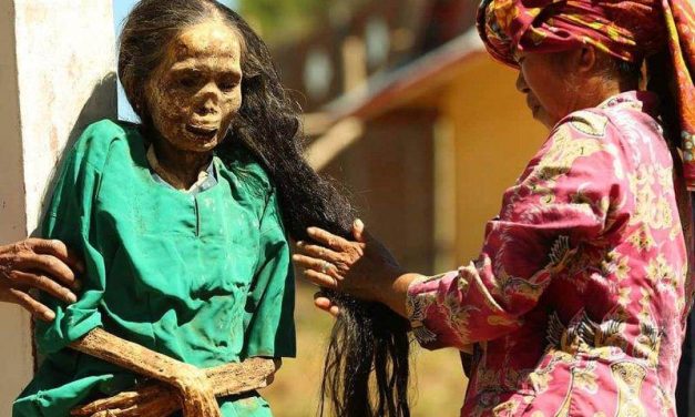 Tradisi Suku Toraja Dalam Ritual Ma’nene Jenazah