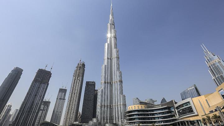 Menara Tinggi Burj Khalifah Atau Gedung Pencakar Langit