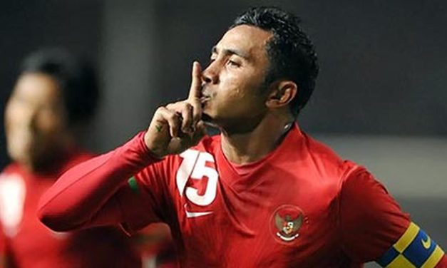 Pemain Asal Indonesia Sekaligus Kapten Firman Utina