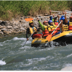 Keekstreman Permainan Air Atau Olahraga Arung Jeram