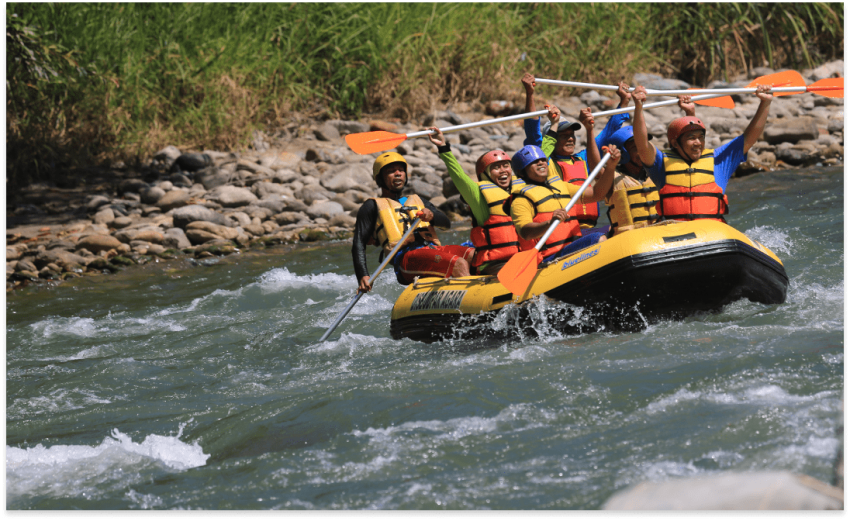 Keekstreman Permainan Air Atau Olahraga Arung Jeram