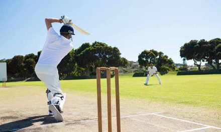 Bermain Kriket Merupakan Sebuah Olahraga Di Lapangan Terbuka
