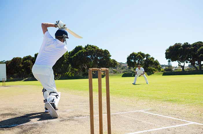 Bermain Kriket Merupakan Sebuah Olahraga Di Lapangan Terbuka