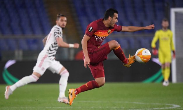 Pemain Cerdas Pedro Rodriguez Di Lapangan Bola