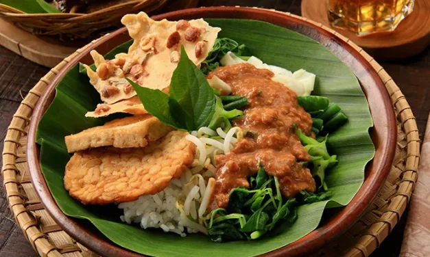 Makanan Lezat Pecal Yang Tersebar Di Indonesia