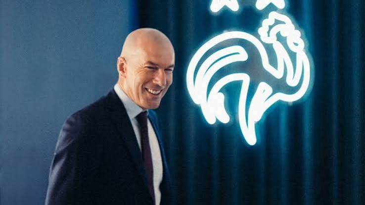 Legendaris Sepakbola Zidane Sebagai Pencetal Gol Terbaik