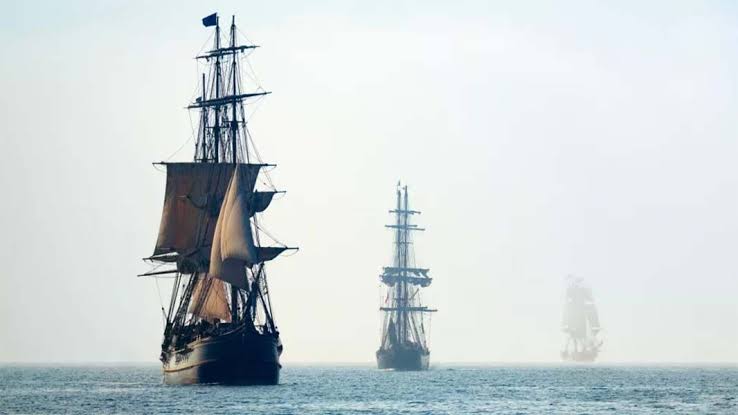 Perompak Lautan Sekelompok Bajak Laut Di Perairan
