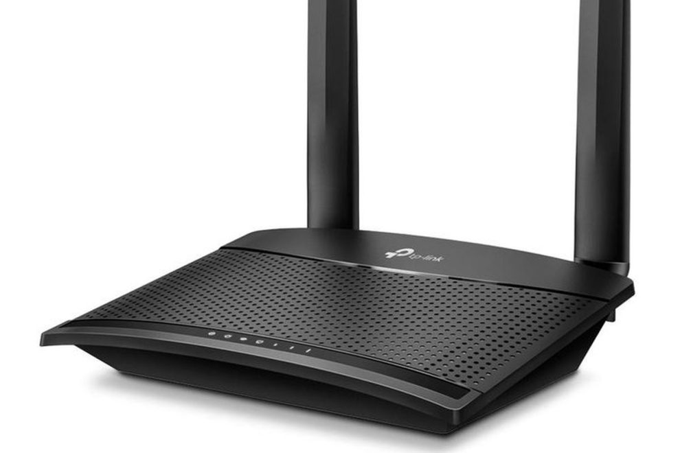 Sebuah Perangkat Keras Modem Untuk Penghubung Internet