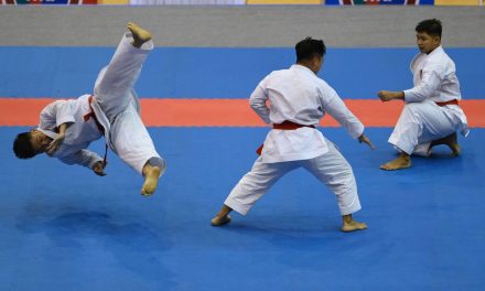 Olahraga Pertahanan Diri Dengan Sebuah Karate