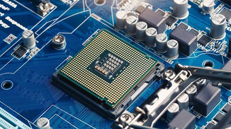 Sebuah Mesin Komputer Sebagai Komponen Utama CPU