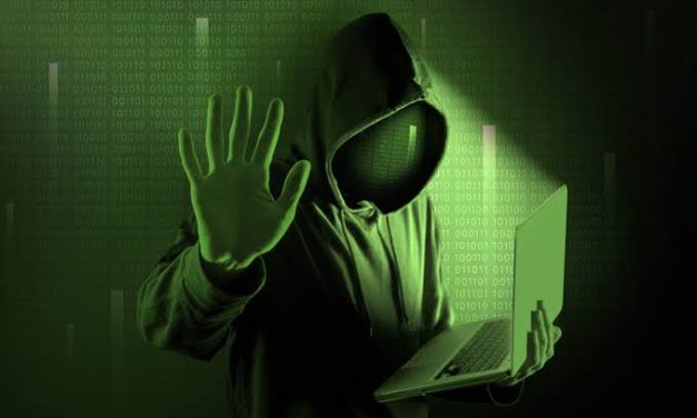 Peretas Data Jaringan Melalui Seorang Hacker