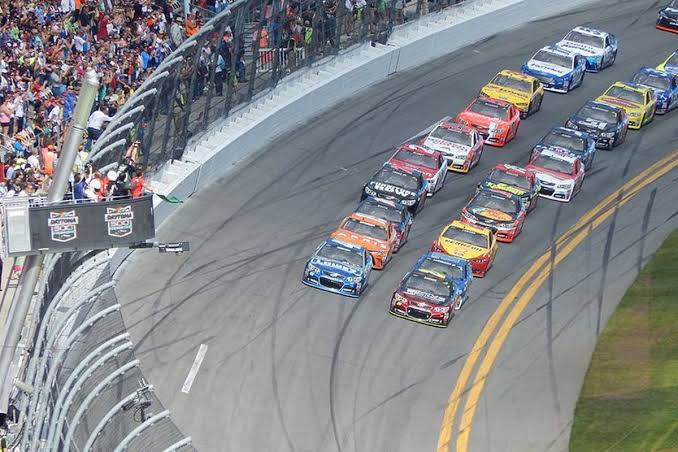 Sebuah Organisasi Nascar Dalam Balapan Mobil