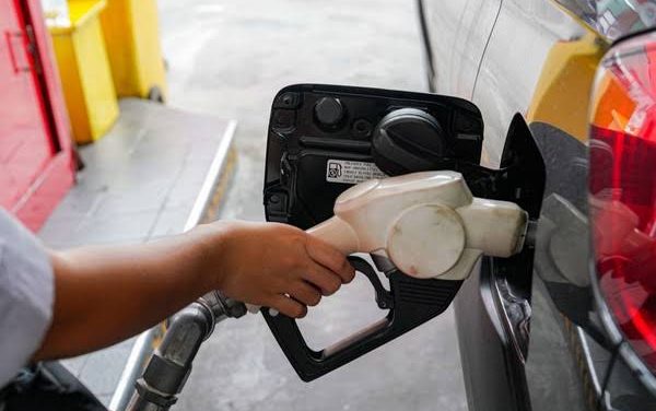 Bahan Cairan Bensin Sebagai Tenaga Kendaraan