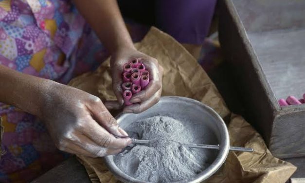Sebuah Bahan Mesiu Sebagai Zat Peledak