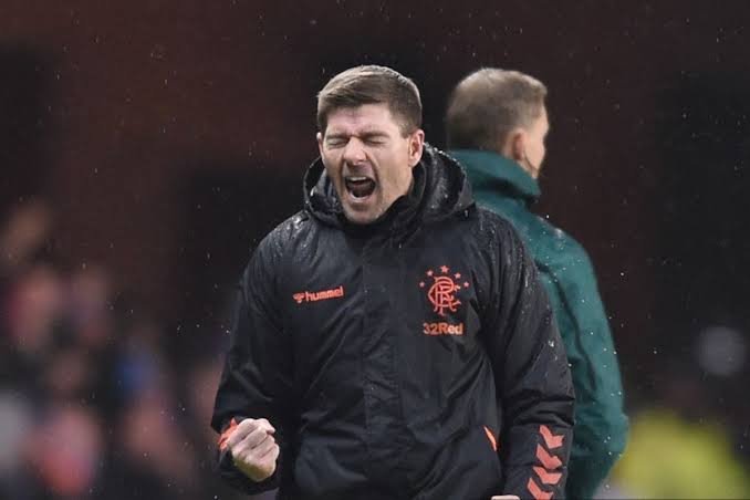Mantan Gelandang Inggris Pemain Bola Steven Gerrard