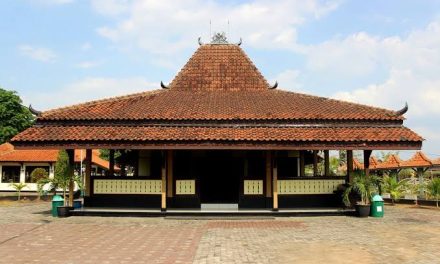 Sebuah Tradisional Budaya Joglo Sebagai Rumah Adat