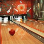 Olahraga Lempar Bola Bowling Pada Sebuah Arena