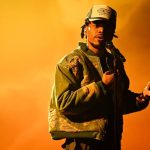 Penyanyi Irama Cepat Rapper Dengan Musik Modern