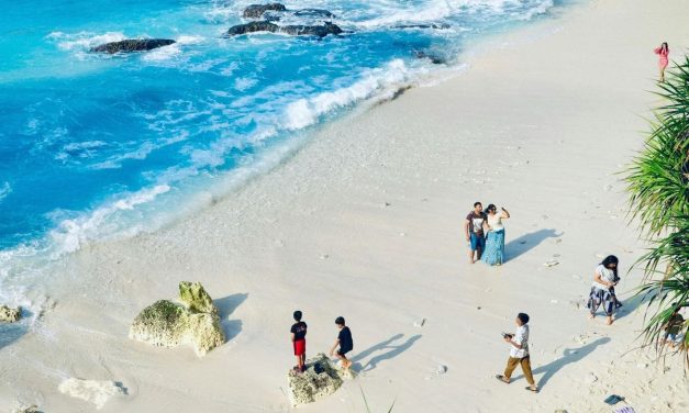 Suatu Ciptaan Alam Sebuah Pantai Yang Indah